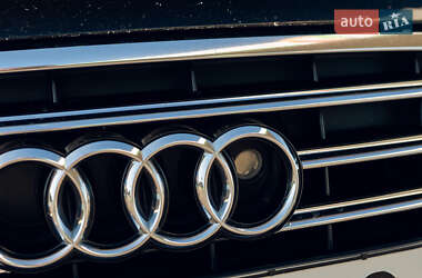 Седан Audi A8 2010 в 