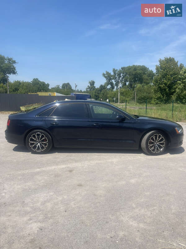 Седан Audi A8 2013 в Бердичеве