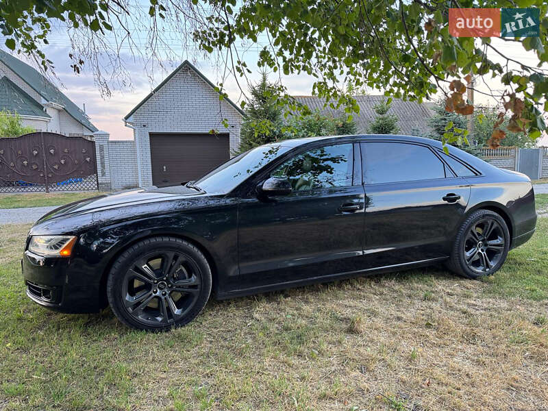 Седан Audi A8 2015 в Киеве