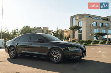 Седан Audi A8 2010 в 