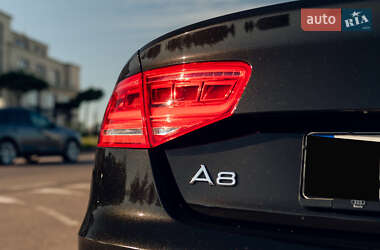 Седан Audi A8 2010 в 