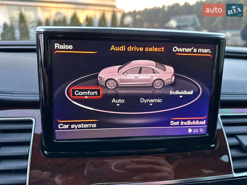Седан Audi A8 2012 в Киеве