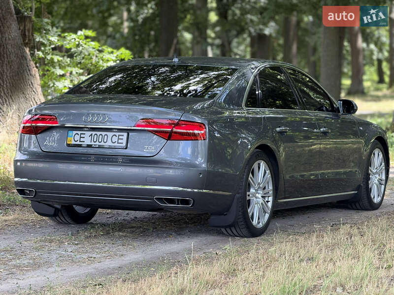Седан Audi A8 2014 в Звягеле
