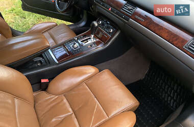 Седан Audi A8 2004 в 