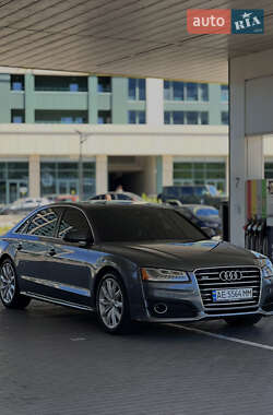 Седан Audi A8 2016 в 