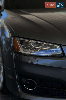 Седан Audi A8 2016 в 
