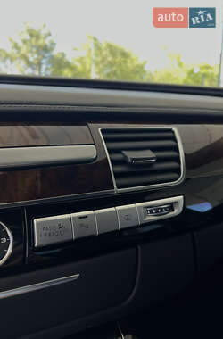 Седан Audi A8 2016 в 
