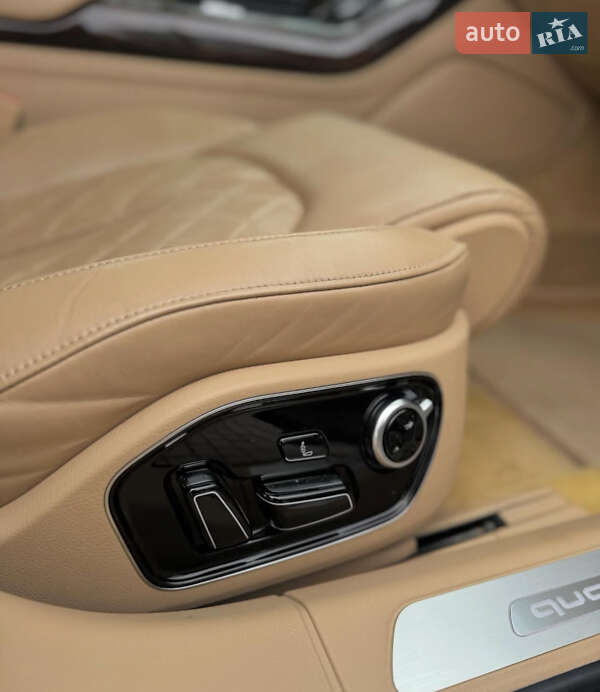 Седан Audi A8 2015 в Запорожье