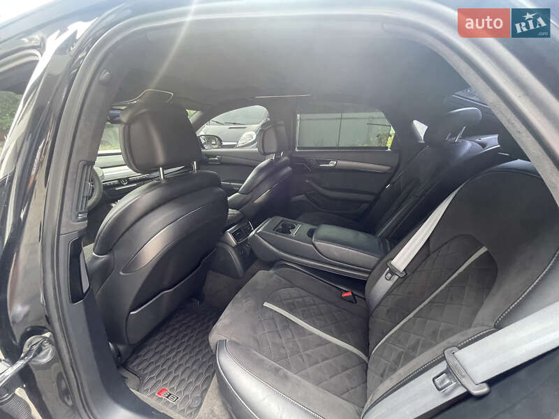 Седан Audi A8 2010 в Києві