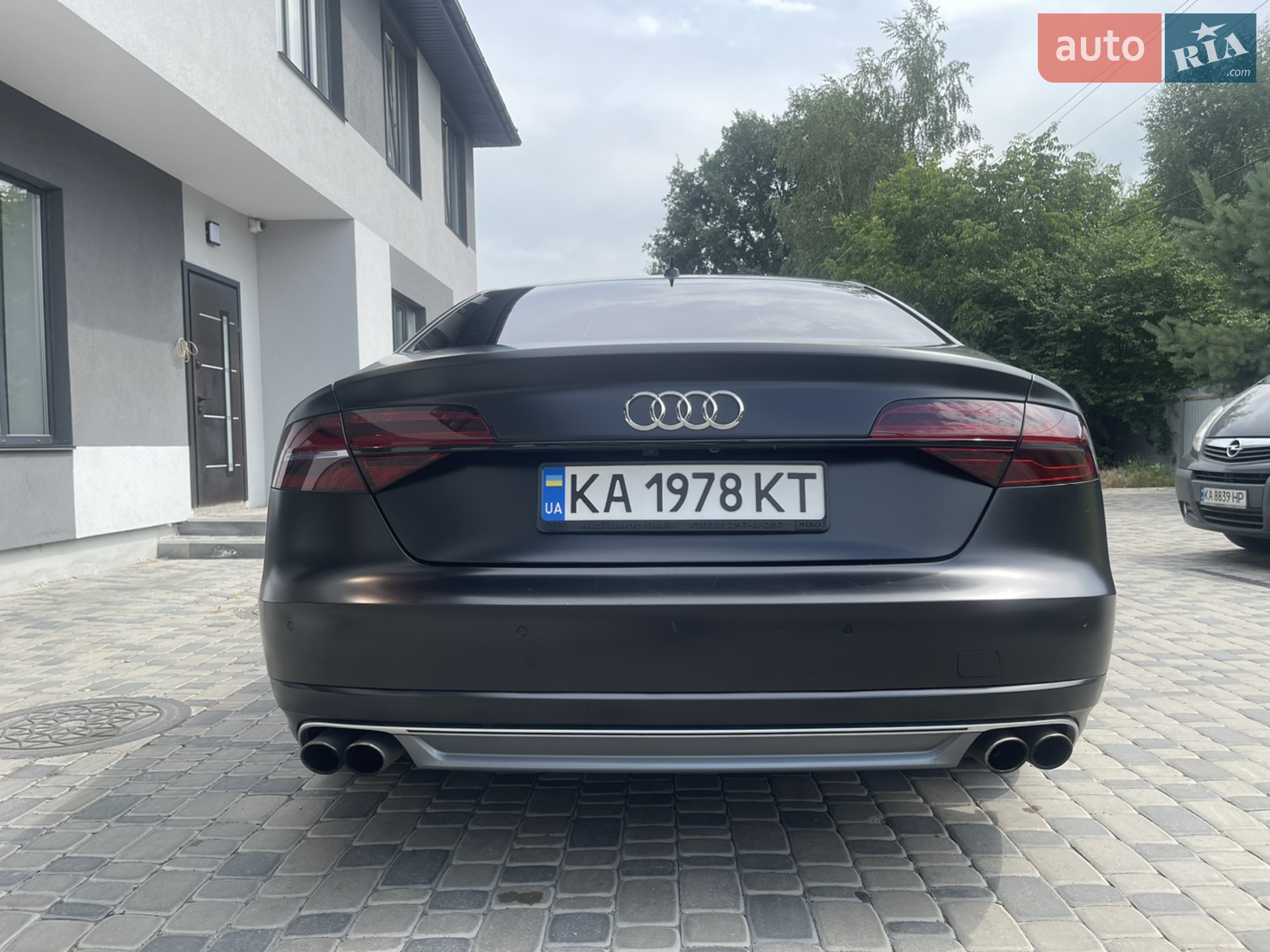 2010 Audi A8 - мініатюра 2
