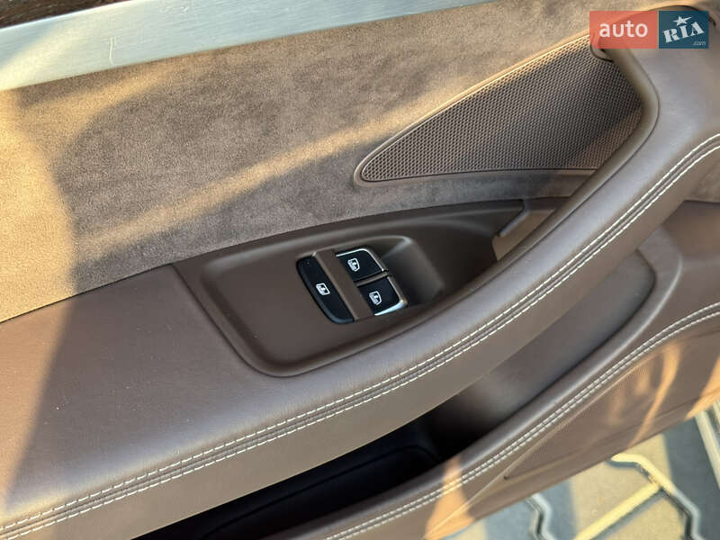 Седан Audi A8 2011 в Миколаєві