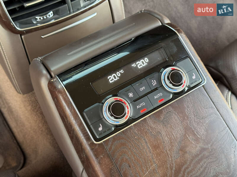 Седан Audi A8 2011 в Миколаєві