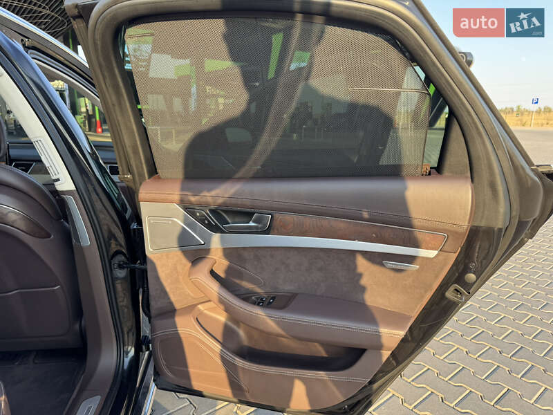 Седан Audi A8 2011 в Миколаєві