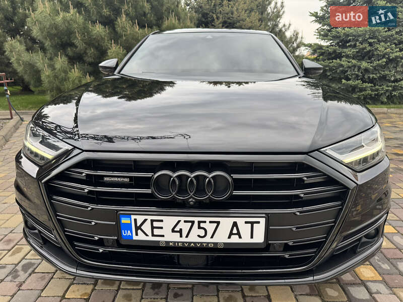 Седан Audi A8 2018 в 