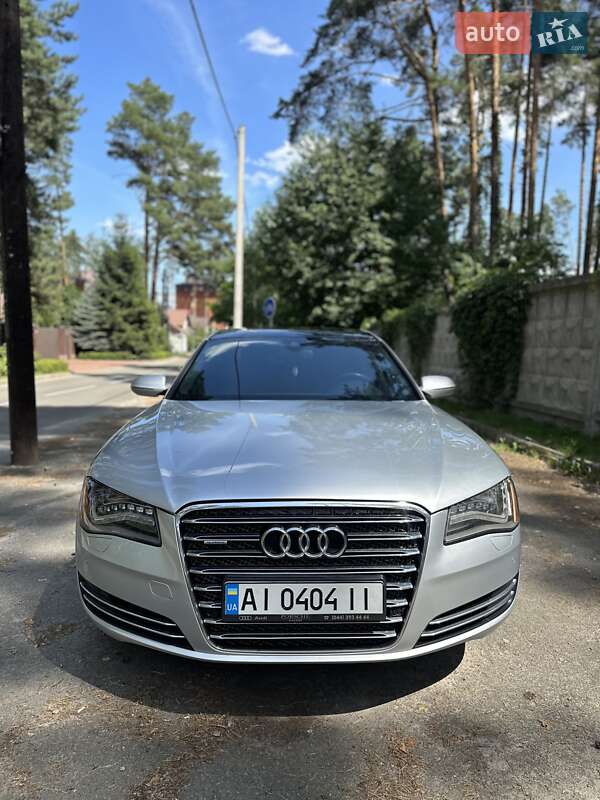 Седан Audi A8 2013 в Києві