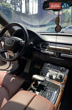 Седан Audi A8 2013 в 