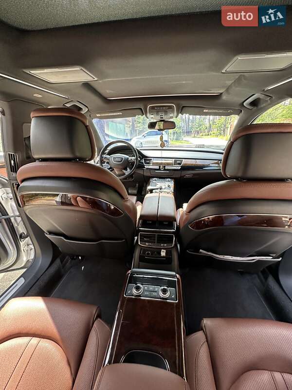 Седан Audi A8 2013 в Києві