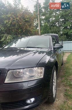 Седан Audi A8 2004 в 