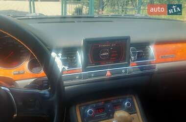 Седан Audi A8 2004 в 