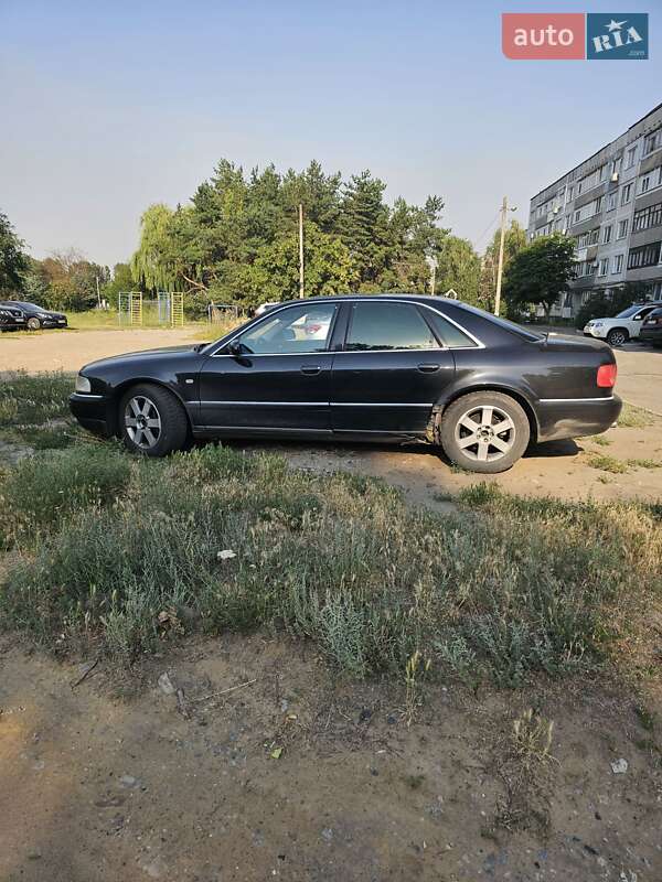 Седан Audi A8 2001 в Павлограде