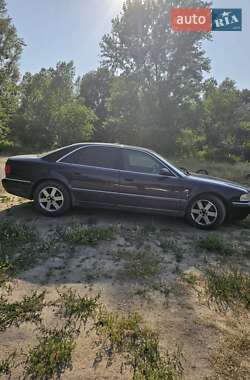 Седан Audi A8 2001 в 