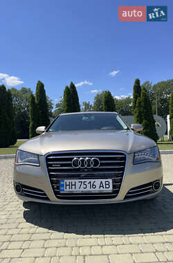 Седан Audi A8 2013 в Одесі