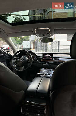 Седан Audi A8 2017 в 