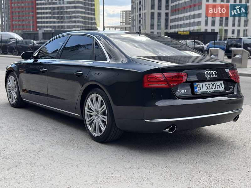 Седан Audi A8 2013 в Києві