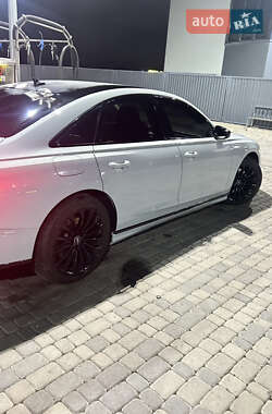 Седан Audi A8 2018 в 