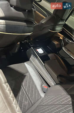 Седан Audi A8 2018 в 