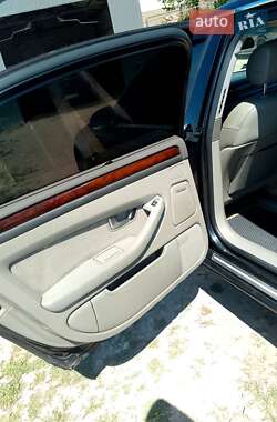 Седан Audi A8 2005 в 
