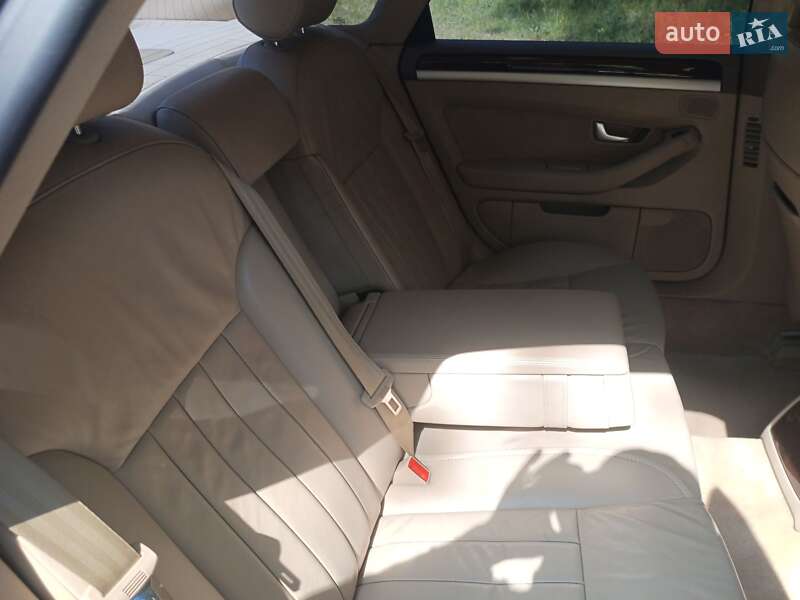 Седан Audi A8 2007 в Кропивницькому