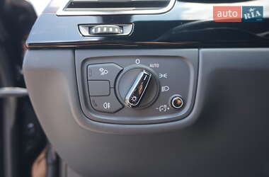 Седан Audi A8 2013 в 