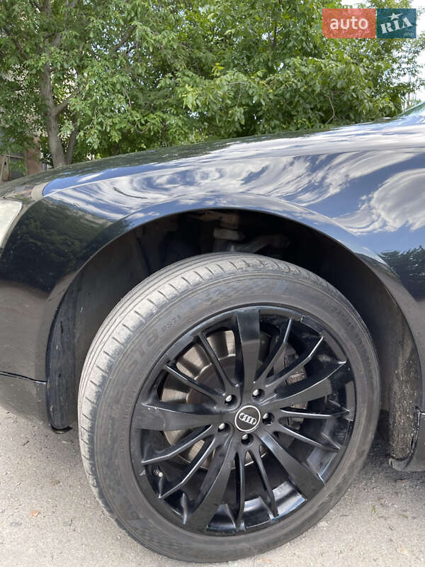 Седан Audi A8 2007 в Одесі