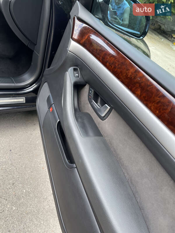 Седан Audi A8 2007 в Одесі