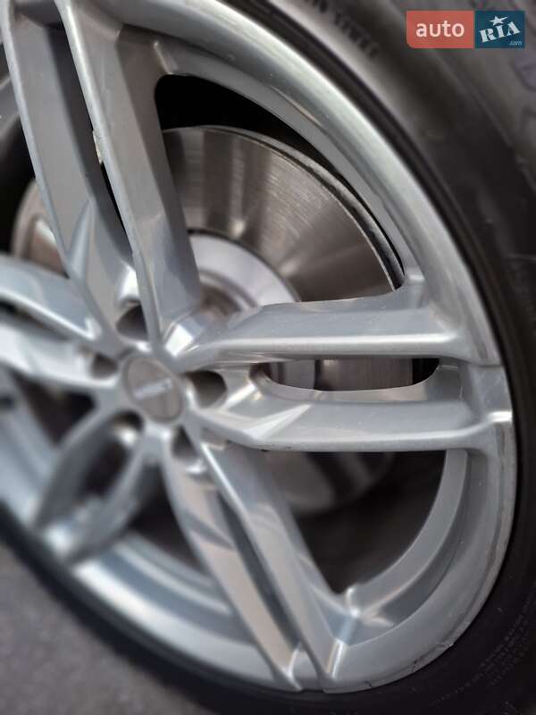 Седан Audi A8 2011 в Києві фото 87 Седан Audi A8 2011 в Києві