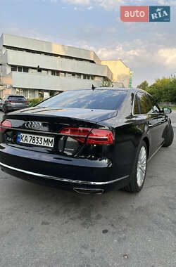 Седан Audi A8 2015 в 