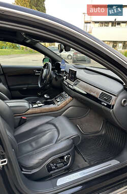 Седан Audi A8 2015 в 