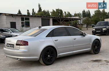 Седан Audi A8 2004 в 
