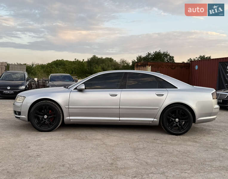 Седан Audi A8 2004 в Рівному