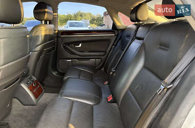 Седан Audi A8 2004 в 