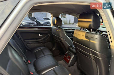 Седан Audi A8 2004 в 