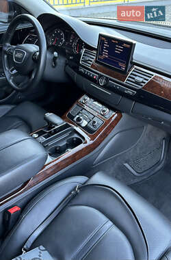 Седан Audi A8 2013 в 