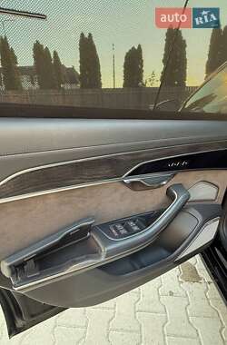 Седан Audi A8 2018 в 