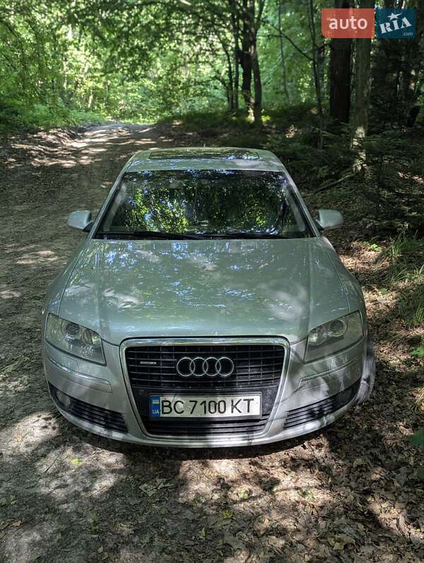 Седан Audi A8 2007 в Самборе