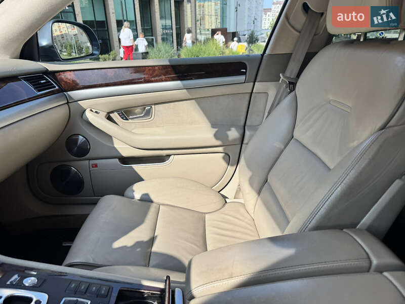 Седан Audi A8 2008 в Хмельницком
