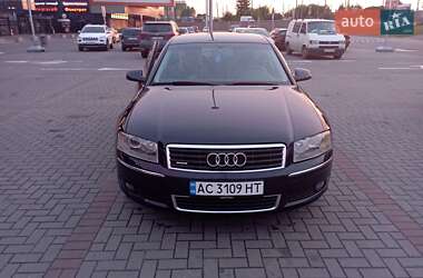 Седан Audi A8 2004 в Киверцах