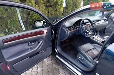 Седан Audi A8 2004 в 
