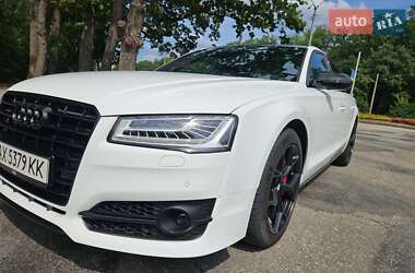 Седан Audi A8 2012 в 