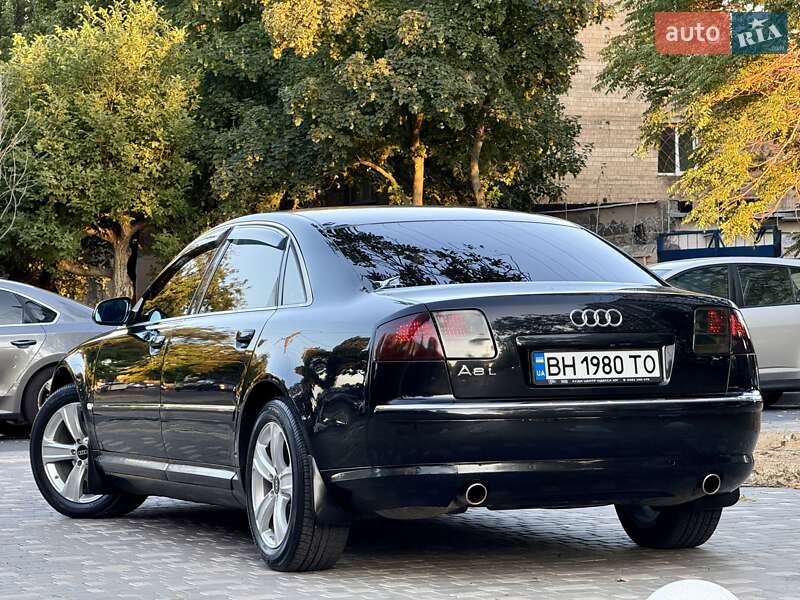 Седан Audi A8 2006 в Одесі